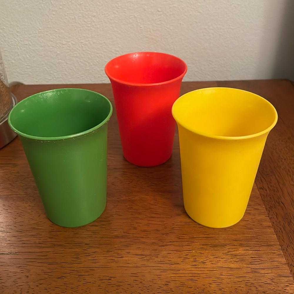 Vintage Tupperware Bell Tumblers Kids Drinking Cups Set of 3